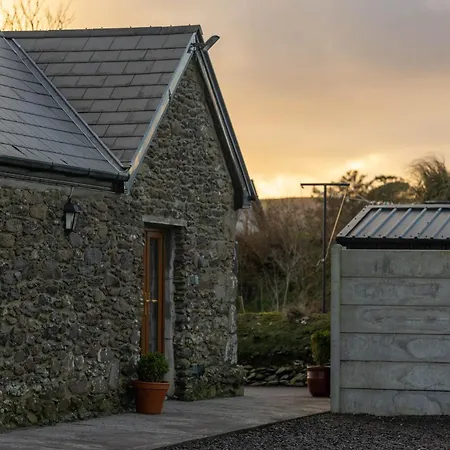 アパート Tigin ディングル